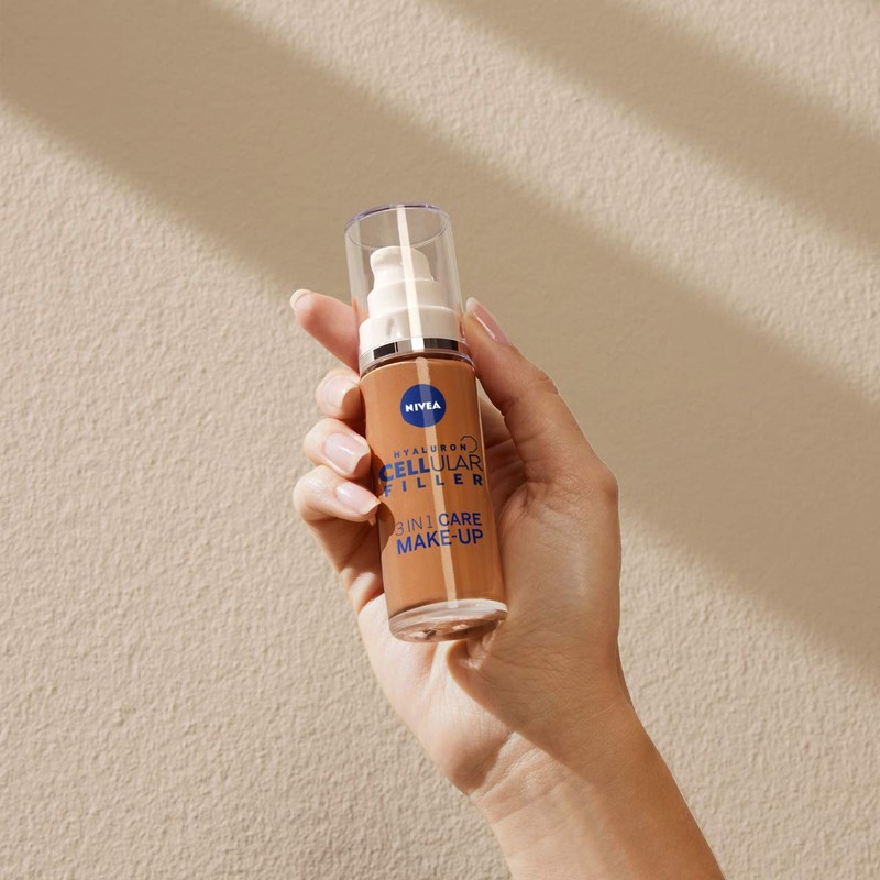 Nivea Hyaluronic Cellular Filler 3-in-1 Care Make-Up, 30 ml.