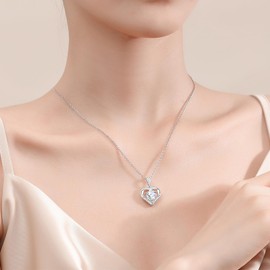 JIEKAYUAN Necklace for Women,3 CT Heart Moissanite Pendant Necklaces Gifts for Women Wife Mom Her,S925 Sterling Silver for Anniversary Birthday Wedding Christmas Valentines