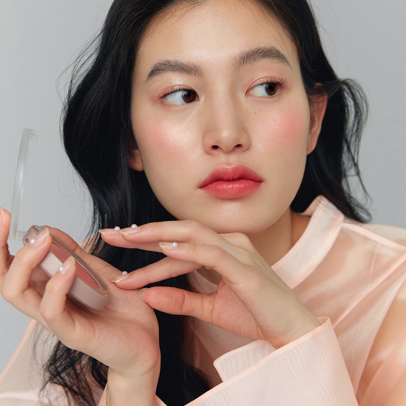 hince True Dimension Glow Cheek Powder