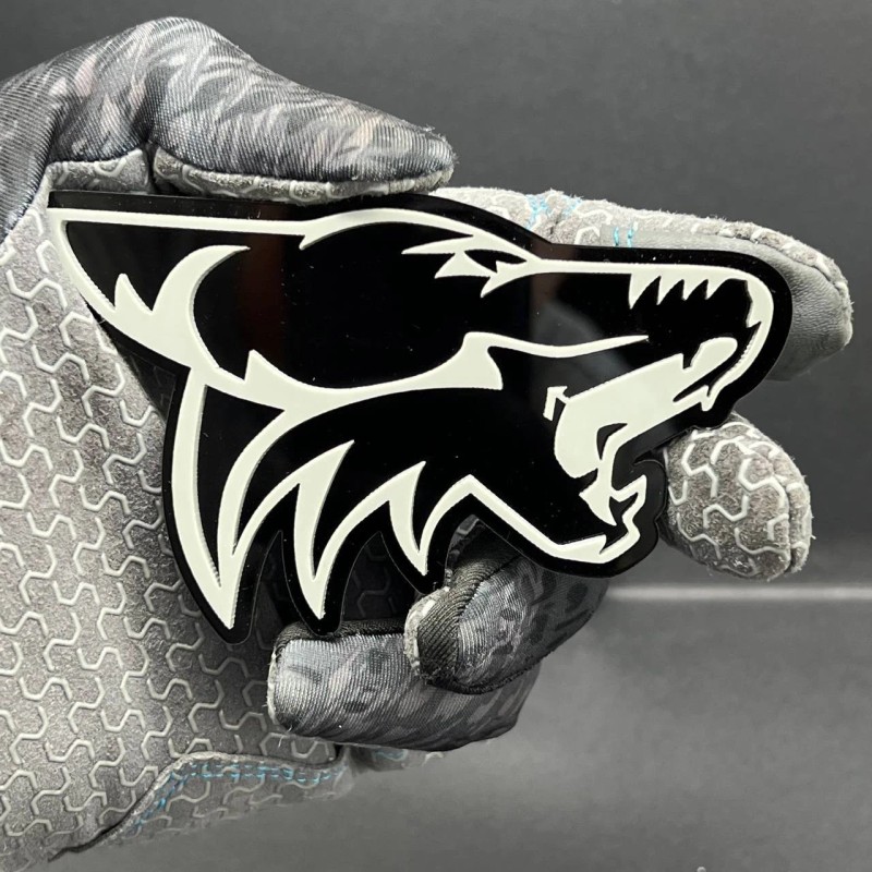 Emblem Badge 2PCS COYOTE Emblem Badges Fender Angry Aggressive Racing