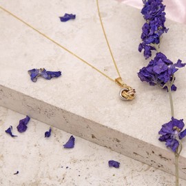 Carissima Gold Women's 9 ct 3 Colour Gold with Polished Tube Knot Pendant on Curb Chain of Length 46 cm/18 inch