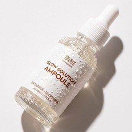 Altipia 30ml Radiance Ampoule that awakens hidden skin radiance from deep within. / 피부속부터 숨겨진 피부 빛을 깨우는 광채 앰플 30ml