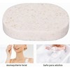 Dos esponjas limpiadoras faciales exfoliantes. Esponja exfoliante de nido de