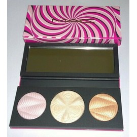 MAC Step Bright Up Extra Dimension Skinfinish Palette - Light - New in Box