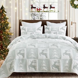 Grassix Christmas Velvet Quilt King Size - 3Pcs Quilt Set with Xmas Tree Reindeer Pattern, Soft Lightweight Christmas Bedspread Coverlet, Holiday King Quilt Bedding Set, 2 Shams, Cream White 106x96