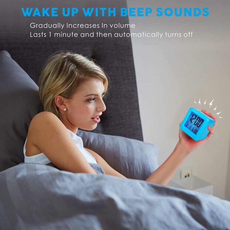 Plumeet Digital Alarm Clock Kids with Snooze and Nightlight -