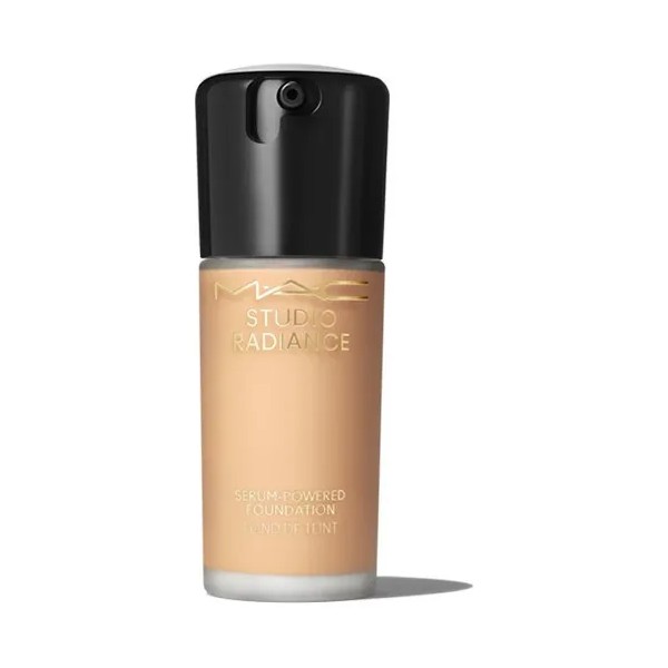 Base de maquillaje líquida MAC Studio Radiance tono nc35 -