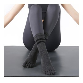 svlftecon Women Yoga Pilates Socks with Grips Non Slip Full Toe Cotton for All Seasons Crew Series 25, Black, Medium