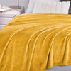 Cuddly, Fluffy Blanket, 130 x 160 cm - Small Fleece
