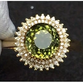 Styles By Shanna Unique Dramatic Style Peridot And Gold Statement Cocktail Ring sz 7 2⃣