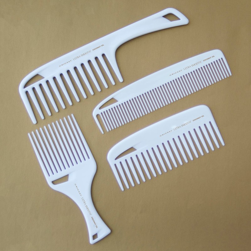 Cricket Ultra Smooth Coconut Dressing Comb - Infused with Coconut