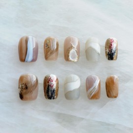 GLORS Short Nail Tips, Brown & White Marble Pattern with Gold Foil, Salon Quality False Nail Set of 10 (QD021_S)
