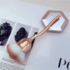 MU Cepillo Para Polvo De Uñas O Rubor Con Forma