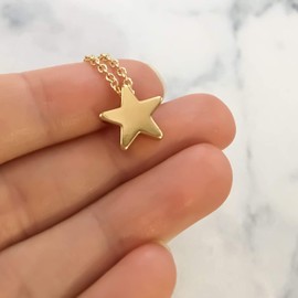 DeScount Dainty Little Gold Star Necklace,Simple Tiny Rising Star Pendant Necklaces for Women,Delicate Mimimalist Everyday Jewelry