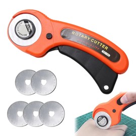 Cutter per Tessuti 45 mm con Impugnatura Confortevole e 5 Lame di Ricambio, Ondulato e Perforato - Cutter per Stoffa e Carta - Rotella Taglia Stoffa - Taglierino Rotante