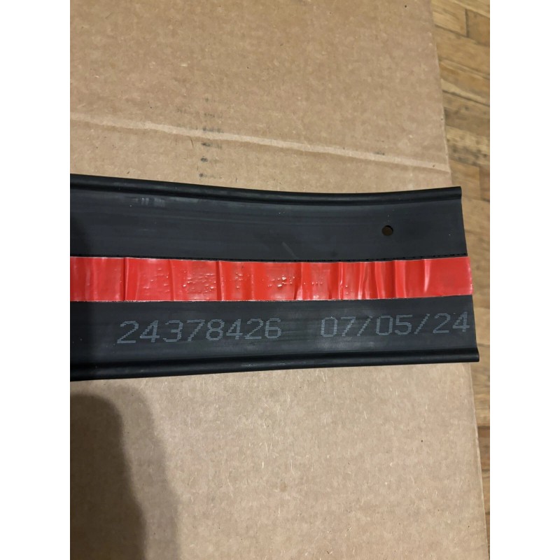 Volvo OEM MACK/VOLVO FUEL TANK STRAP RUBBER/INSULAT