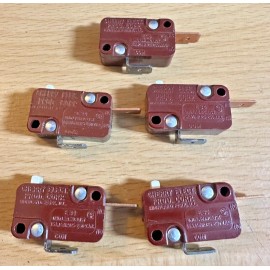 Cherry Electrical Lot of 5 NEW OLD STOCK Cherry 15A 1/2HP 125/250VAC Micro Switch E34