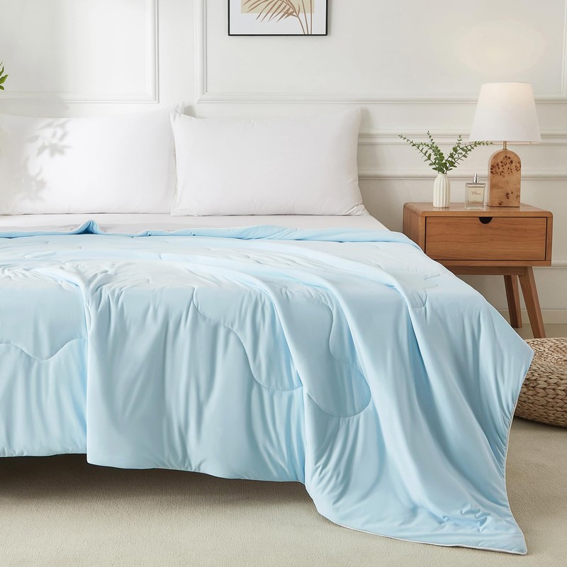Cooling Comforter King, Q-Max 0.45 Lightweight Breathable Cooling Blanket