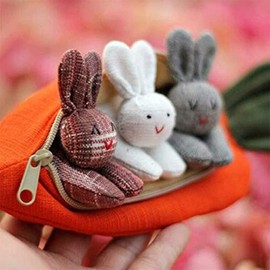 Hide-and-Seek Bunnies in Carrot Pouch, Three Bunnies in a Carrot Purse, Plush Stuffed Animal Rabbit Doll Toy 3 Bunnies in Carrot Zipper Purse, Cute Easter Bunny Gift Carrot Coin Purse Fun Ornament