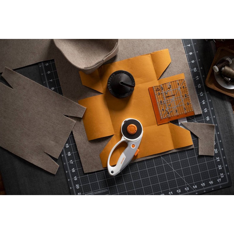 Fiskars Titanium Rotary Cutter DuoLoop (45mm, 60mm), Orange, White, Black,