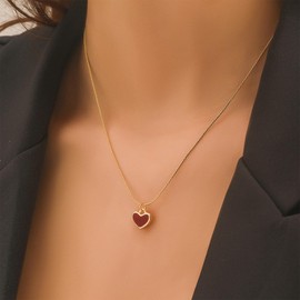 Xmsrn Vintage Coral Heart Pendant Necklace Tiny Heart Love Necklace Coral Love Heart Choker Necklace Silver Minimal Chain Necklace for Women