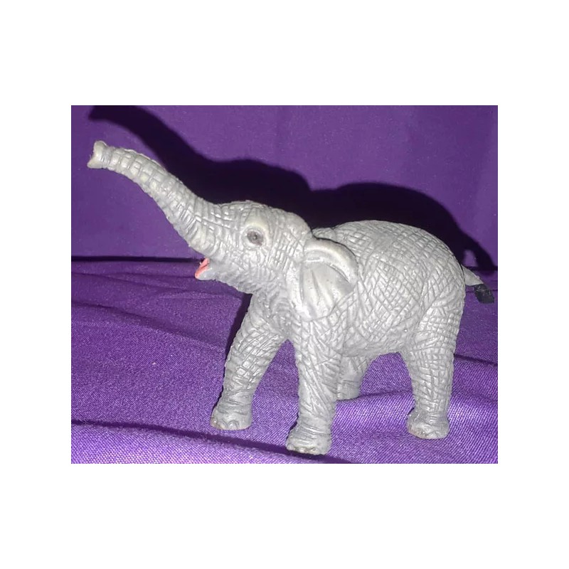 AAA Elephant Baby - AAA Figure