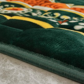 YAZEIN Prayer Rug Muslim Mat Islamic - Padded Very Thick Prayer Rug Sajadah for Men Women with Islam Prayer Beads, Soft and Luxury (31.5" x 47.2", Green)