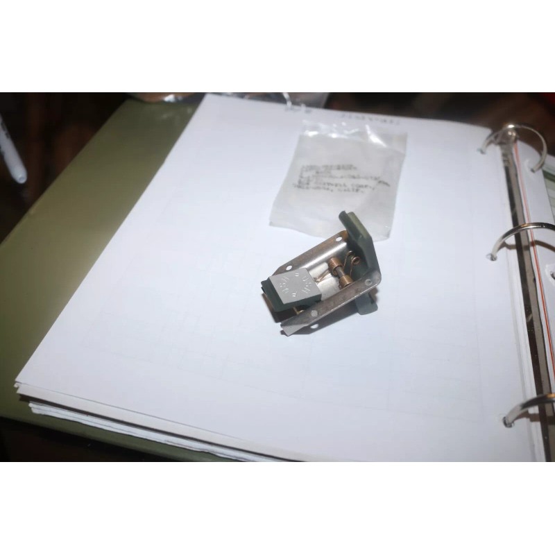 Hartwell NOS racecar aircraft Hartwell trigger latch P/N H860-9 5340-00-763-9392