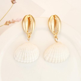 Atifober Gold Seashell Earrings Trendy Dangle Earrings Natural Sea Shell Earrings Ocean Jewelry Cowrie Shell Earrings Beach Vacation Shell Earrings For Women Shell Jewelry Gifft