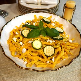 Regency Gold 13-Inch Porcelain Serving Bowl with Scalloped Edges & Metallic Gold Rim, Elegant Large Bowl for Salads, Pasta & Side Dishes, Perfect for Entertaining, Special Occasions & Everyday Dining