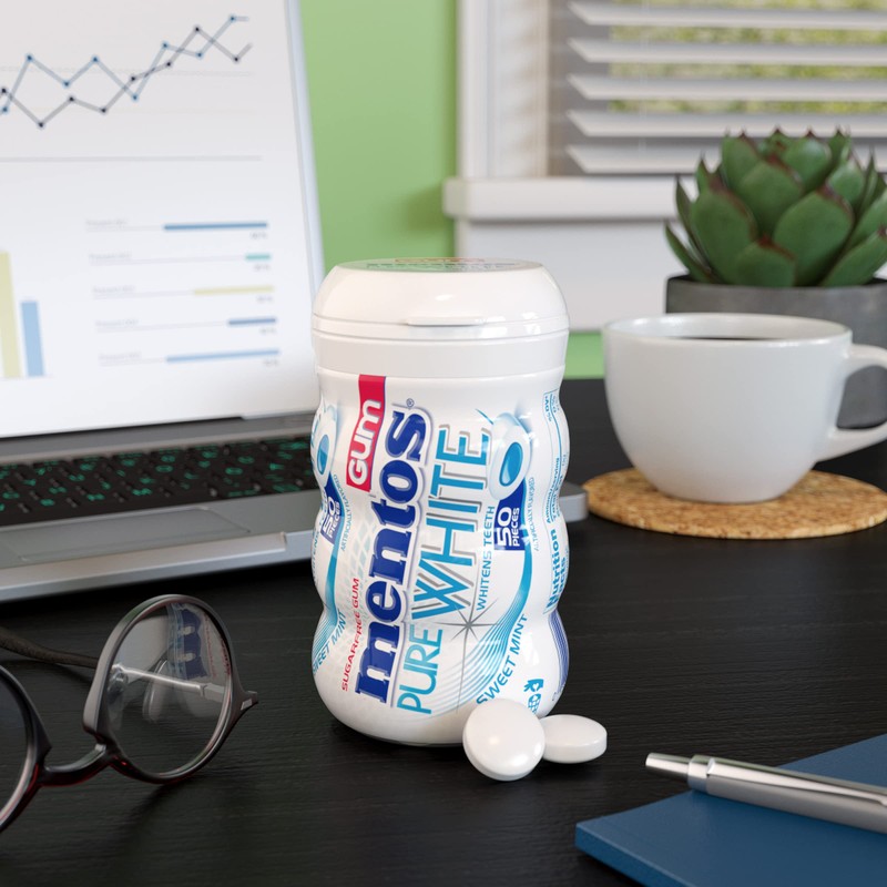 Mentos Pure White Sugar-Free Chewing Gum with Xylitol, Sweet Mint,