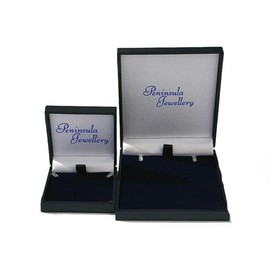 Peninsula Jewellery 9ct Gold Garnet Celtic Weave Cross Pendant Necklace and chain