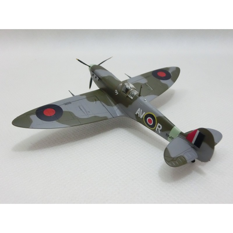 EASY MODEL 1/72 スーパーマリン スピットファイア Mk.Vb 標準翼型 1942 第121イーグル飛行中隊 プラスチック製