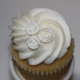 Set of 40 Mini Royal Icing Roses - Edible Cupcake Toppers - Petite Decorations (White)