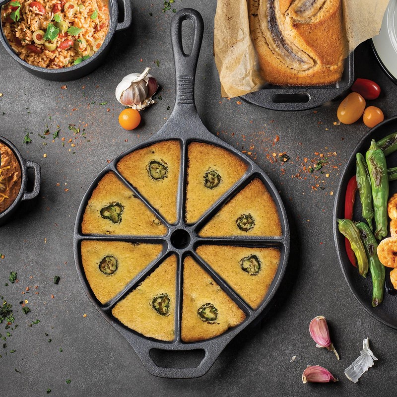 TableCraft 10750 Cast Iron Round Corn Bread Skillet with Handle,