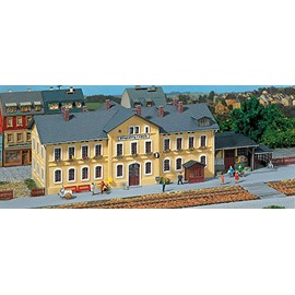 Auhagen 11346 11346-Bahnhof Klingenberg-Colmnitz, bunt