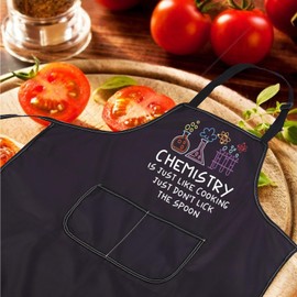 CENWA Funny Chemistry Lovers Apron Chemistry Teacher Gift Biology Chemistry Gift Cooking Aprons With Pockets Adjustable Apron (LICK THE SPOON apron eu)