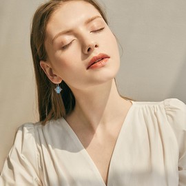 OHAYOO Bee Turquoise Earrings S925 Sterling Silver Bee Drop Dangle Earrings Turquoise Bee Animal Jewelry Gifts for Women Bee Lovers