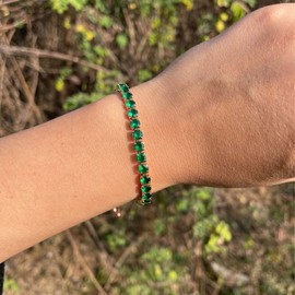 Wedity Classic Sparkling Tennis Bracelet Crystal Wrist Chain Adjustable Hand Accessories Jewelry for Women Girls (Green)