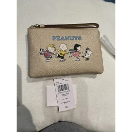 Coach X Peanuts Corner Zip Wristlet With Snoopy And Friends Motif Ivory CF213NWT