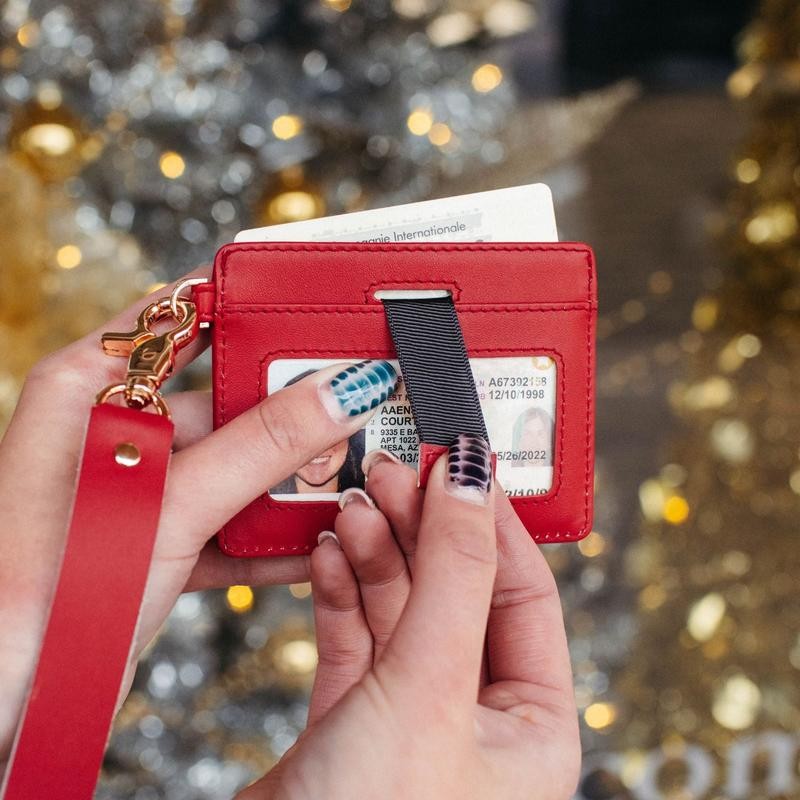 The Denner Wristlet Wallet:_Cognac Tan