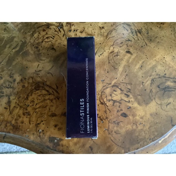 Fiona Stiles Luminous Finish Foundation Concentrate Makeup Shade 05 NIB