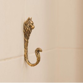 Maine Coon Cat Wall Hook – Solid Brass Decorative Animal Hook – Sturdy Wall Mount Hanger for Coats, Towels, Keys – Durable Handmade Feline-Inspired Brass Home Decor.