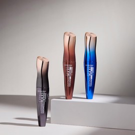Deborah Milano - Mascara 24 Ore Instant Maxi Volume Extra Black, Effetto Volumizzante e Allungante a Lunga Durata, Dona Ciglia Idratate e Incurvate, 12 ml