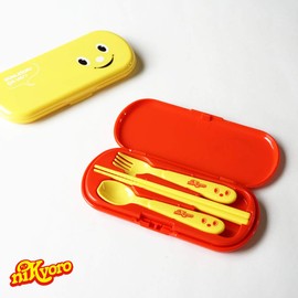padou Nikkyoro Cutlery Trio Set (YE), Made in Japan, Kindergarten, Nursery School, Chopsticks for Kids, Lightweight, Spoon and Fork Set (Case: H 3.3 x 7.2 x 0.7 inches (8.5 x 18.2 x 1.8 cm)