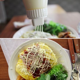 5 Holes Mayo-Canister, Plastic Sauce Squeeze Bottle with Leak Proof Clear Cover Cap, Dispenser.