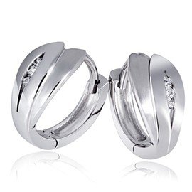 Goldmaid Women's 925 Sterling Silver Earrings leaf shape with white Zirconia