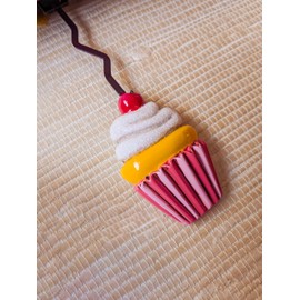 Allen Designs Enesco - Reloj de Pared con péndulo esculpido para Magdalenas, 16.5 Pulgadas, Multicolor