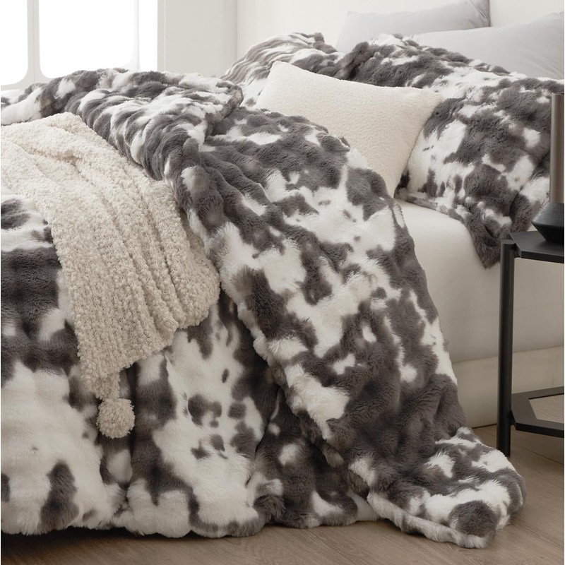Byourbed Chunky Bunny Spotty - Coma Inducer® Oversized King Comforter