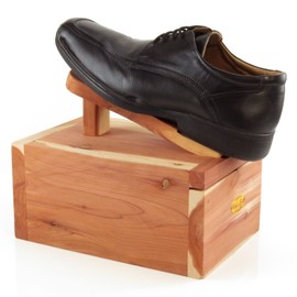 HANGERWORLD Natural Cedar Wood Shoe Shine Box with Foot Rest